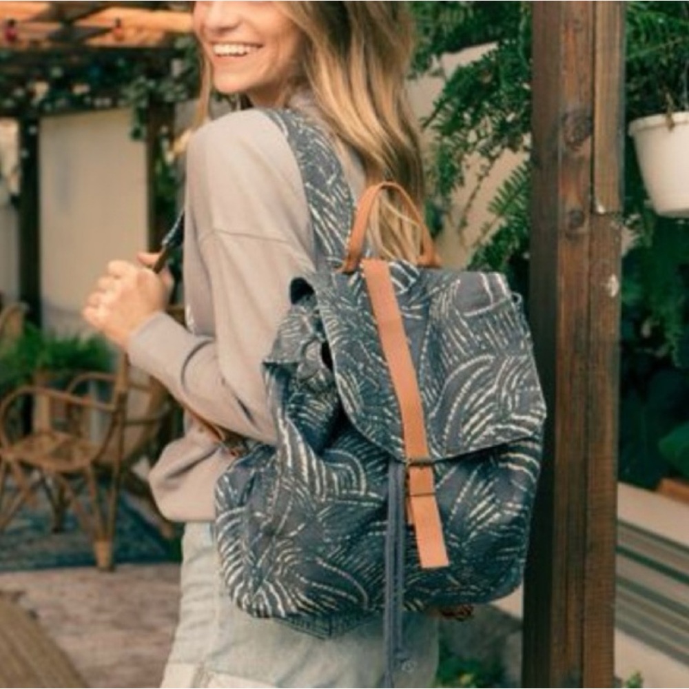 Lu & Elle Paradise Palm Backpack & Wallet‎ New with Tags